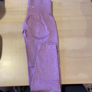 NVGTN leggings size medium